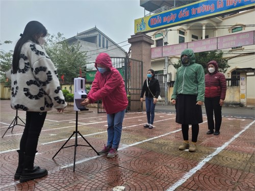 Trường Tiểu học Trung Mầu tổ chức diễn tập chuẩn bị đón học sinh quay trở lại trường học tập